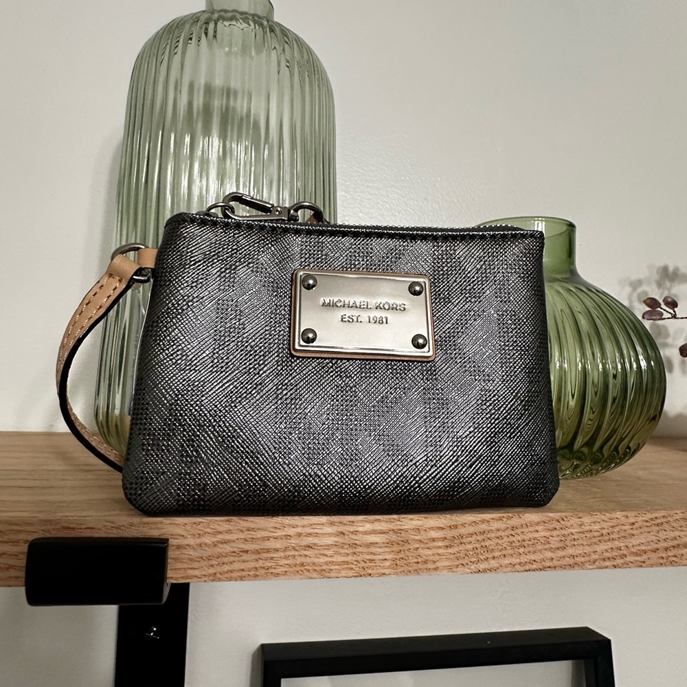 Michael Kors Leather Jet Set Gun Metal Grey Wristlet